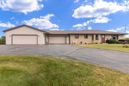 W9342 Creek Road, DARIEN, WI, 53114 | Card Image