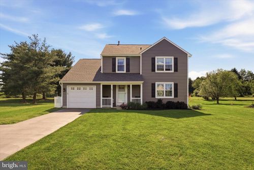 37 Copperleaf Dr, NEWTOWN, PA, 18940-1782 | Card Image