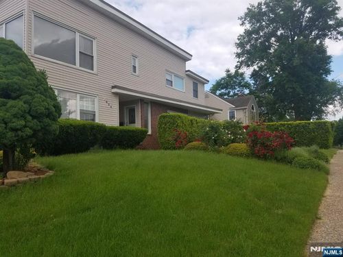 6-25 1st St, Fair Lawn, NJ, 07410-1045 | Card Image