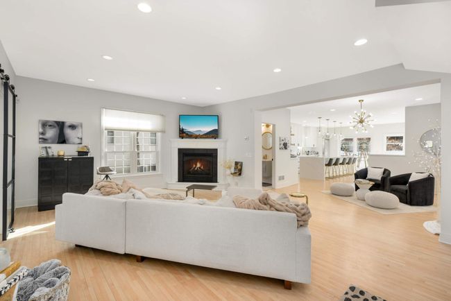 150 1 St St, House other with 3 bedrooms, 4 bathrooms and null parking in Excelsior MN | Image 4