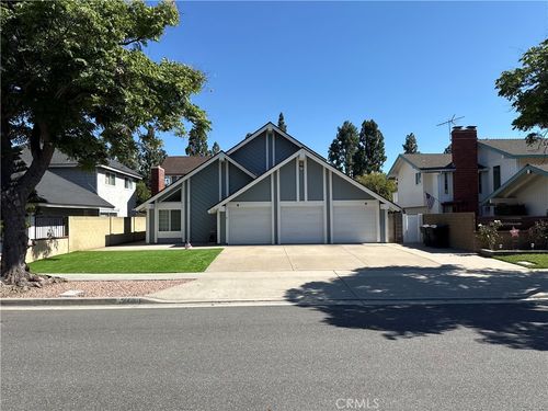 2556 E Elsiena Way, Anaheim, CA, 92806 | Card Image