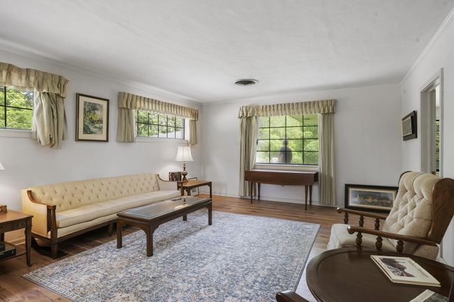 Living Room | Image 11