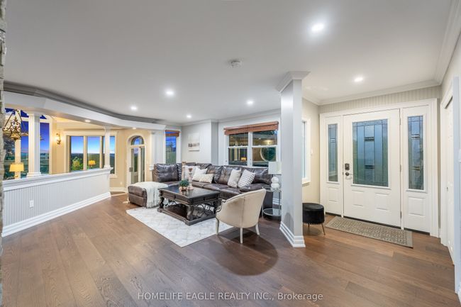 523 Lake Dr E, House other with 4 bedrooms, 3 bathrooms and 5 parking in Willow Beach ON | Image 6