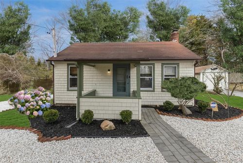 424 Main St, Westhampton Beach, NY, 11978-2412 | Card Image