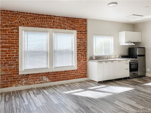 17-635 Elm Ave, Long Beach, CA, 90802-4911 | Card Image