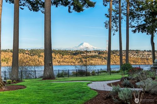 3323 9th Avenue Ct Nw, Gig Harbor, WA, 98335-6857 | Card Image