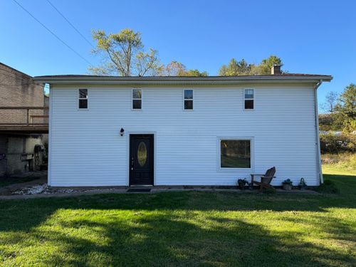 10081 State Route 93 N, New Straitsville, OH, 43766-9606 | Card Image