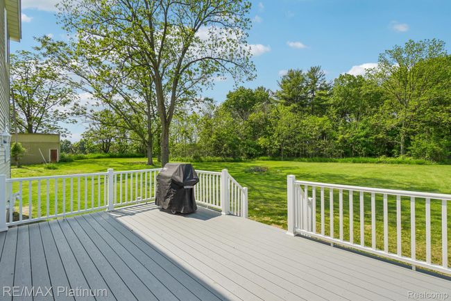 Large Deck with View of Acreage | Image 29