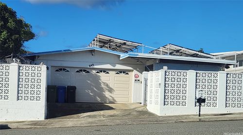 646 Waikanaloa St, Honolulu, HI, 96825-2439 | Card Image