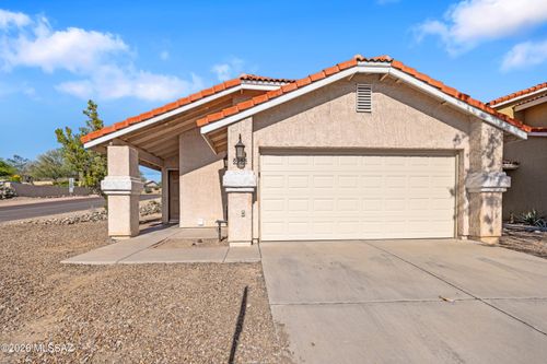 8088 N Highcountry Ave, Tucson, AZ, 85741-4624 | Card Image