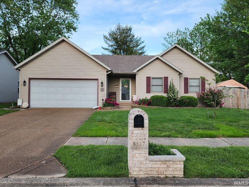 8517 Fox Hollow Rd, Evansville, IN, 47725-6558 | Card Image