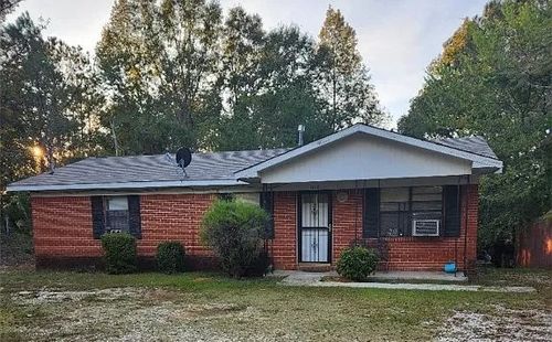 1412 Gautier St, Tuskegee, AL, 36083-2619 | Card Image