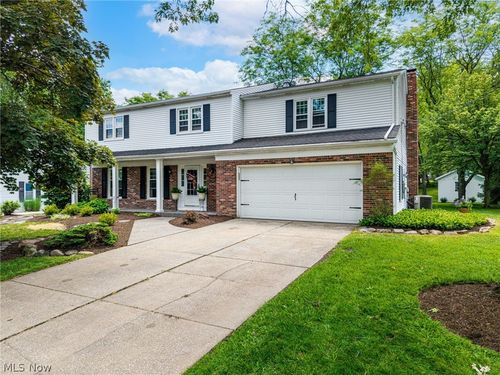 40 Richard Dr, Medina, OH, 44256-2014 | Card Image