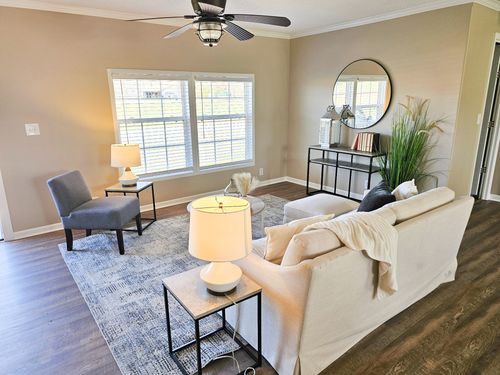 181 Duke Rd, Dickson, TN, 37055-4212 | Card Image