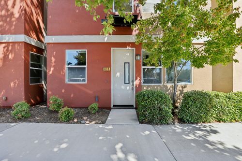 839 Graphite Ln, West Sacramento, CA, 95691-2857 | Card Image