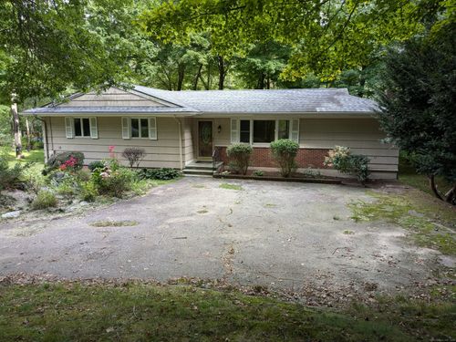 15 Park Ln, Woodbridge, CT, 06525-2026 | Card Image