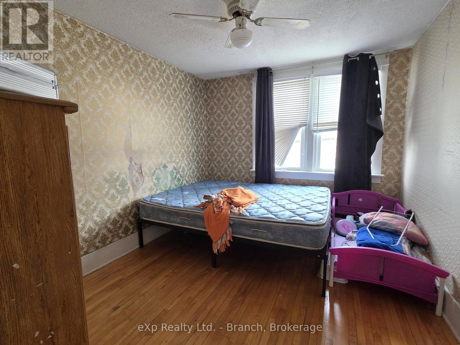 Residential in Timmins (TNE - Central) 5