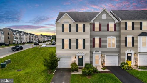 202 Norwood Dr, FALLING WATERS, WV, 25419-0169 | Card Image
