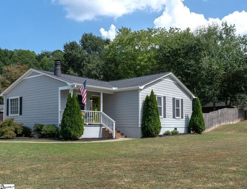 10 Meadowview Dr, Taylors, SC, 29687-3510 | Card Image