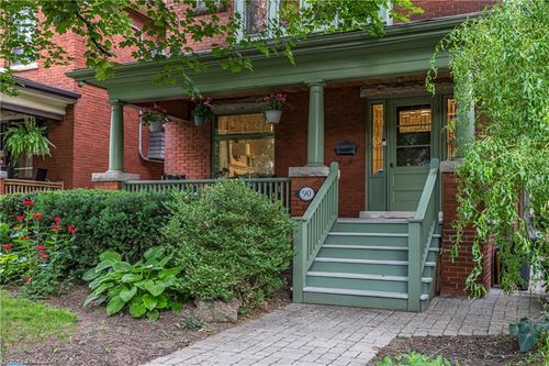 90 Blake St, Hamilton, ON, L8M2S6 | Card Image