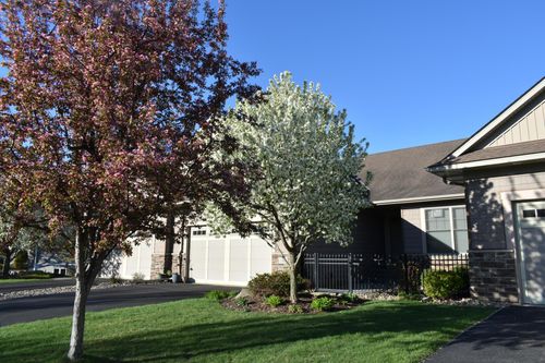 10726 Lyndale Bluffs Trl, Bloomington, MN, 55420-5653 | Card Image