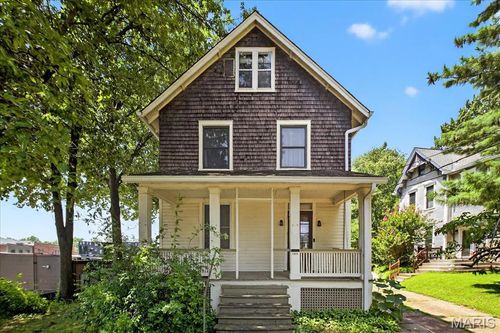 2643 Roseland Ter, Maplewood, MO, 63143-2303 | Card Image