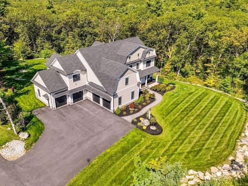 2 Whisper Way, Hopkinton, MA, 01748-1086 | Card Image