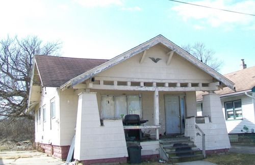205 W Eddington Ave, Flint, MI, 48503-5714 | Card Image