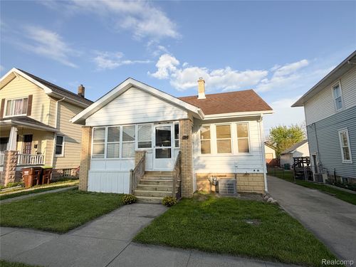 134 Michigan Ave, Monroe, MI, 48162-2506 | Card Image