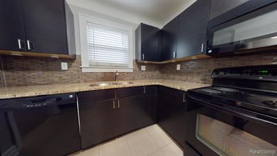 1604 (Lower) - Kitchen | Image 3