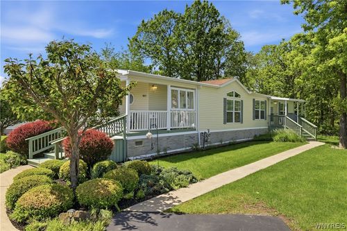 4650 Stonebridge Way, Clarence, NY, 14031-2622 | Card Image