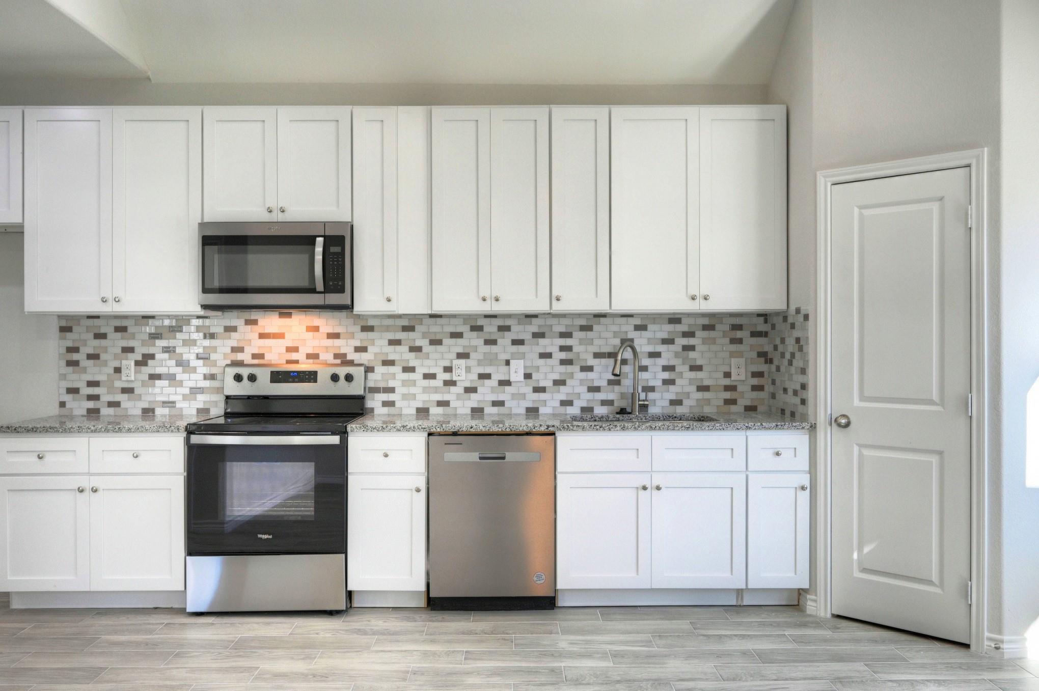 Residential Lease in Willis 5