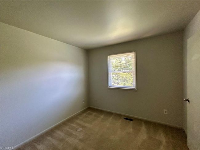 3228 W Loftyview Ct, House other with 4 bedrooms, 2 bathrooms and null parking in High Point NC | Image 12