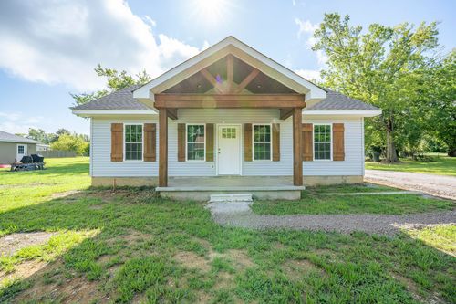 270 Harlem St, Savannah, TN, 38372-1779 | Card Image
