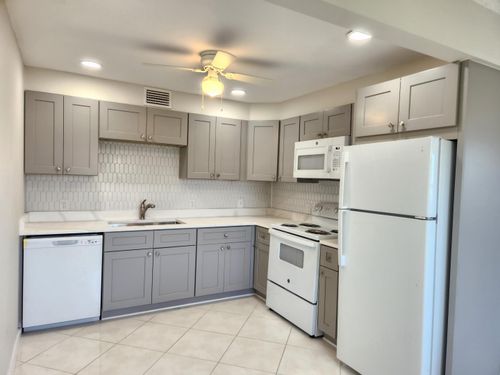 3025 Newcastle B, Boca Raton, FL, 33434-4623 | Card Image