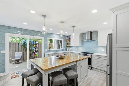 270 Lakeview Rdg W, Roswell, GA, 30076-3207 | Card Image