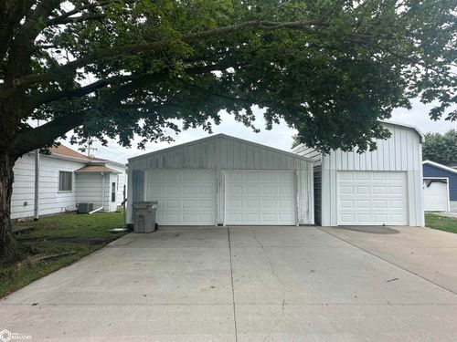 65 13th Ave W, Albia, IA, 52531-2668 | Card Image