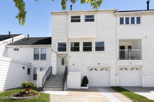333 Hampton Grn, Staten Island, NY, 10312-1722 | Card Image