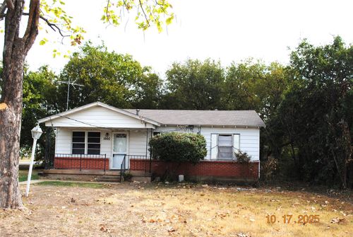 1660 Marsalis Rd, Lancaster, TX, 75134-2641 | Card Image