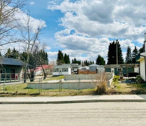 5135 50 Ave, Caroline, AB, T0M0M0 | Card Image
