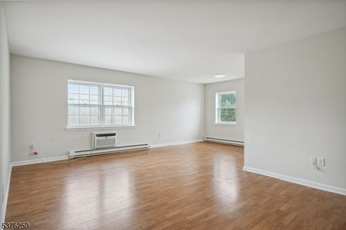 apt-13-206 Main St, Millburn, NJ, 07041-1135 | Card Image