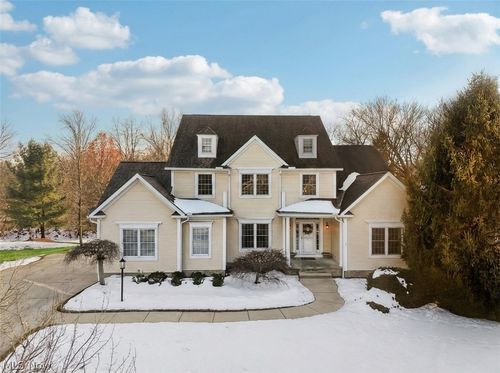 100 Blackberry Dr, Hudson, OH, 44236-4701 | Card Image