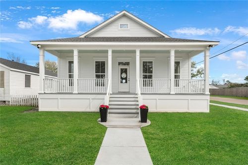 701 Thirba St, Metairie, LA, 70003-6333 | Card Image