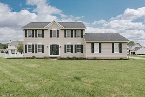3790 Piperglen Ave Nw, Massillon, OH, 44646-7318 | Card Image