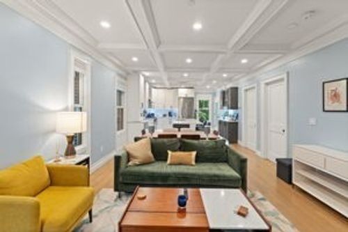 2-76-74 Dana St, Cambridge, MA, 02138-4309 | Card Image