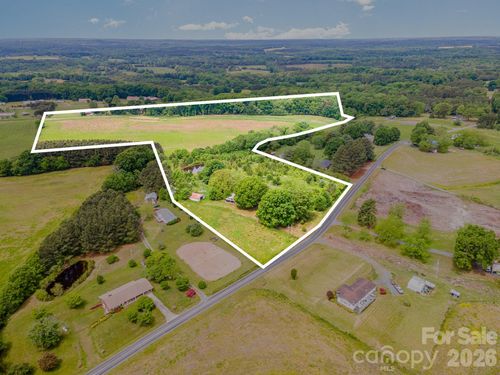 32242 Chapel Rd, Albemarle, NC, 28001-8753 | Card Image