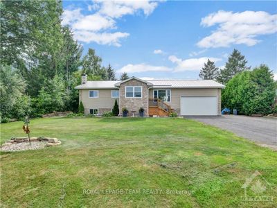 5702 1 St Line Rd, House other with 3 bedrooms, 2 bathrooms and 6 parking in Kars ON | Image 1