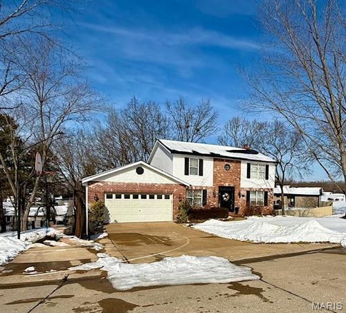 6127 Barrington Oaks Dr, Cedar Hill, MO, 63016-2246 | Card Image