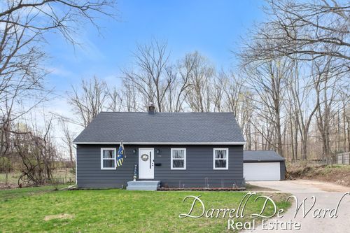 7991 Broadmoor Ave Se, Caledonia, MI, 49316-8390 | Card Image