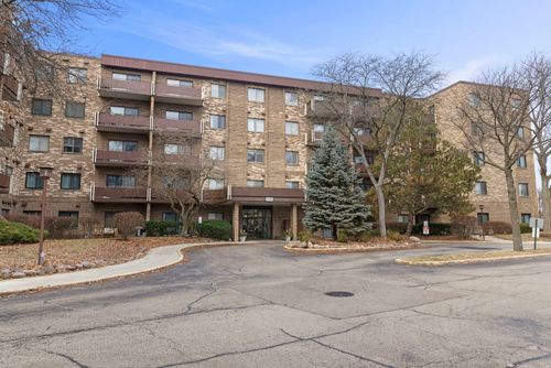 unit-110-700 Wellington Ave, Elk Grove Village, IL, 60007-3356 | Card Image
